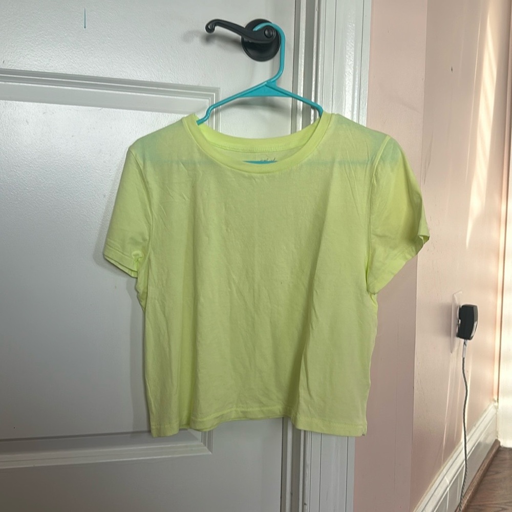 yellow universal threads shirt